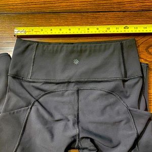 Athleta Black Cropped Leggings Size SMALL LIKE NEW!